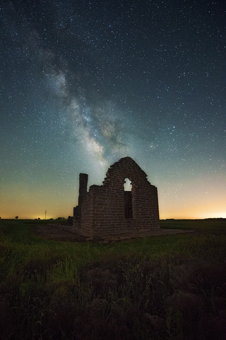 Illustration for article titled We're Marvelling At These Incredible Pictures Of The Night Skies
